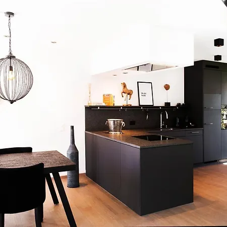Apartment Cosmopolitan Seefeld Zurich