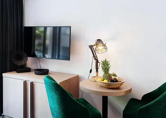 Cosmopolitan Seefeld Apartment