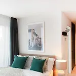 Daire Cosmopolitan Seefeld *